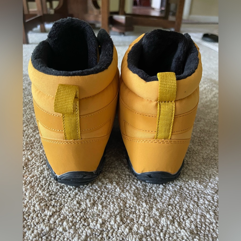 Nature Contact hiking boots. Size 41 (10US). Vegan. NWT Lightweight/lug soles. - Picture 5 of 12
